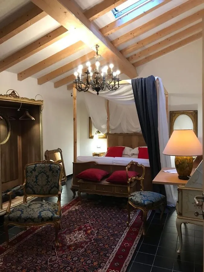 Sanctus Syrus 2 Bed & Breakfast Albenga Italy