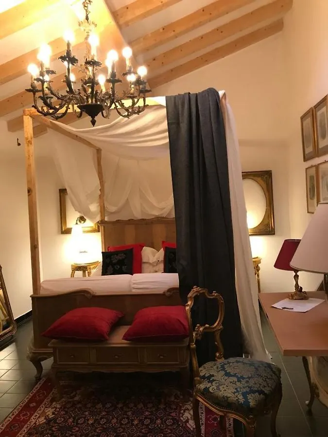 Sanctus Syrus 2 Bed & Breakfast Albenga 0*,  Italy